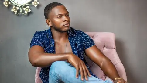 Discover MarkThomasz VIP show