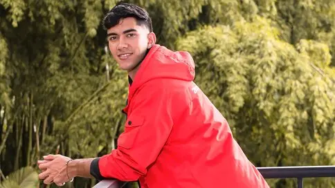 Discover PeterGrand VIP show