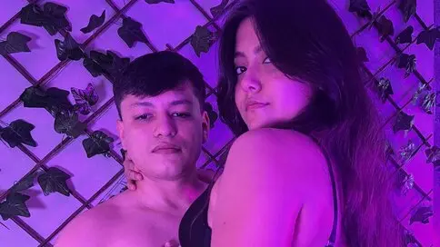 Discover RoxieAndJackson VIP show