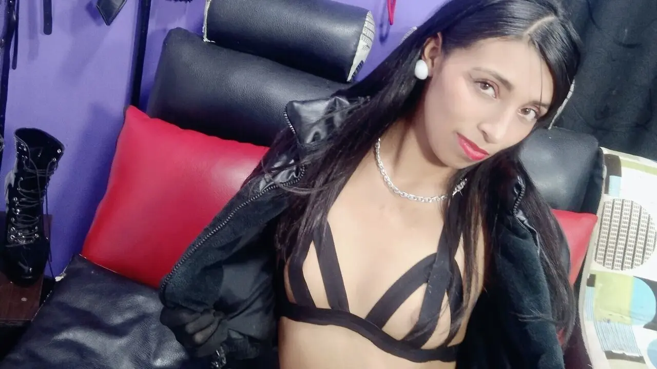 Discover VanessaTemple VIP show
