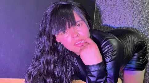 Discover ViolettSnow VIP show