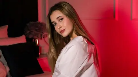 Discover EmillyFox VIP show