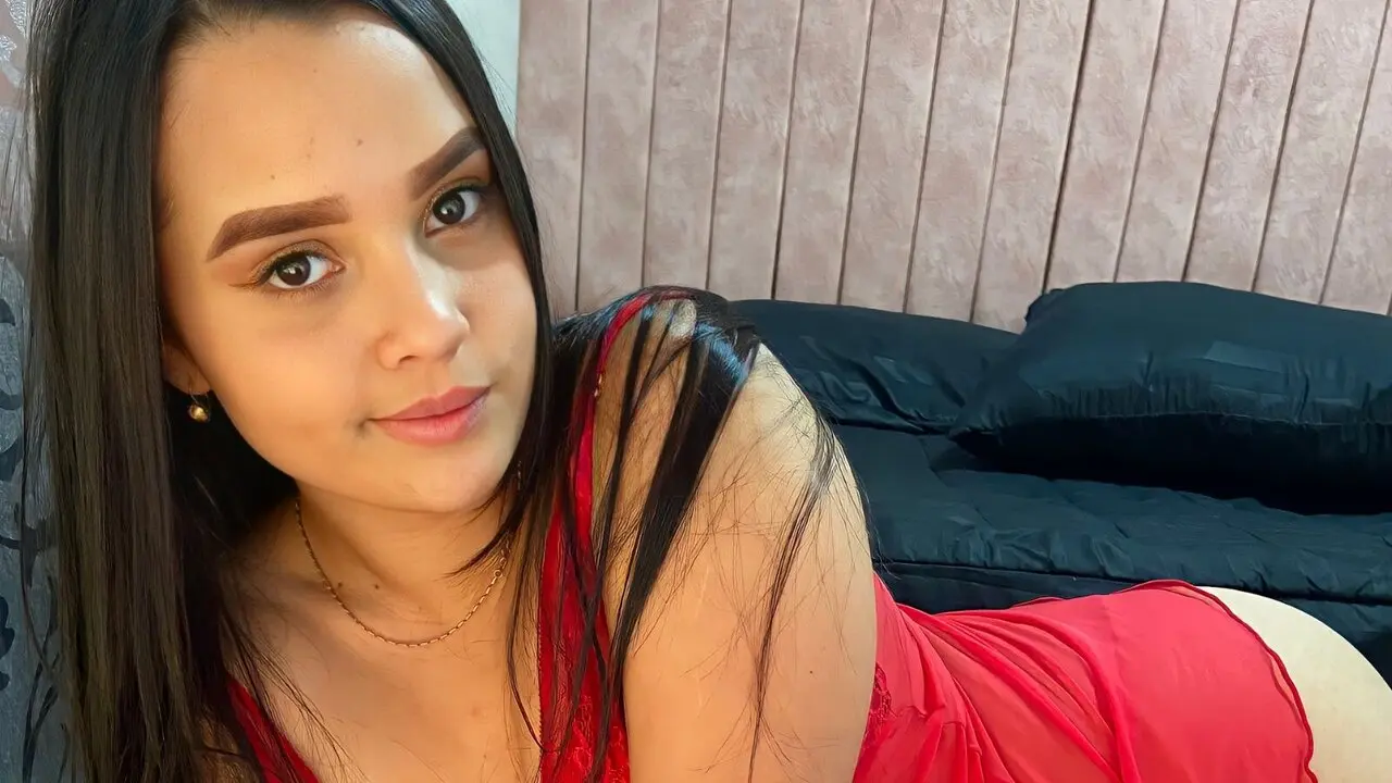 Discover EmmaBrock VIP show