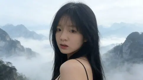 Discover HannahFreya VIP show