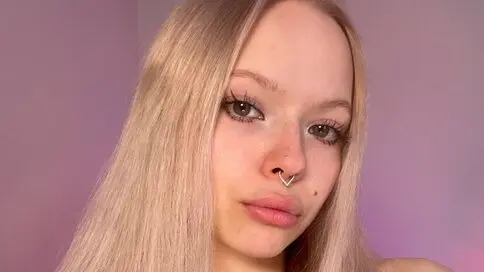 Discover LucyLoy VIP show