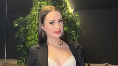 Discover MagdalenaDills VIP show