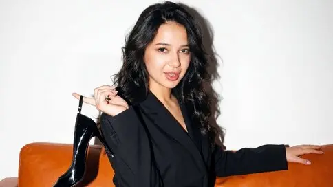 Discover NessaNova VIP show