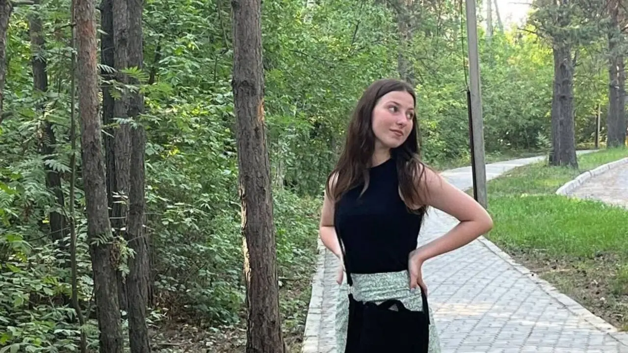 Discover PhyllisDredge VIP show