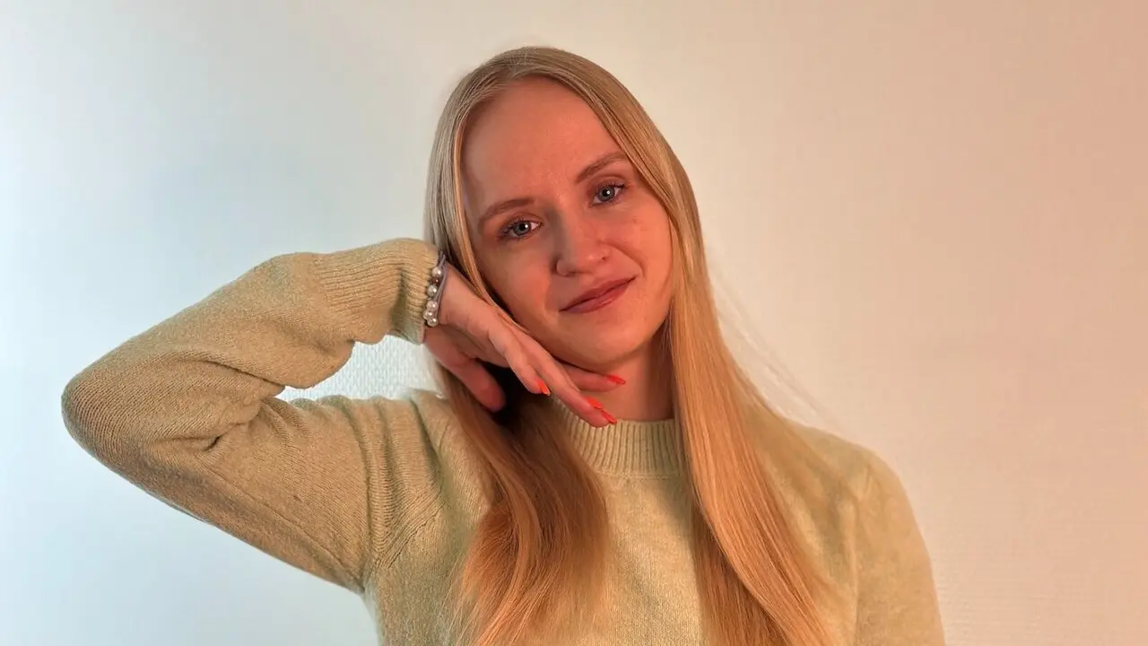 Discover RozellaHelmuth VIP show