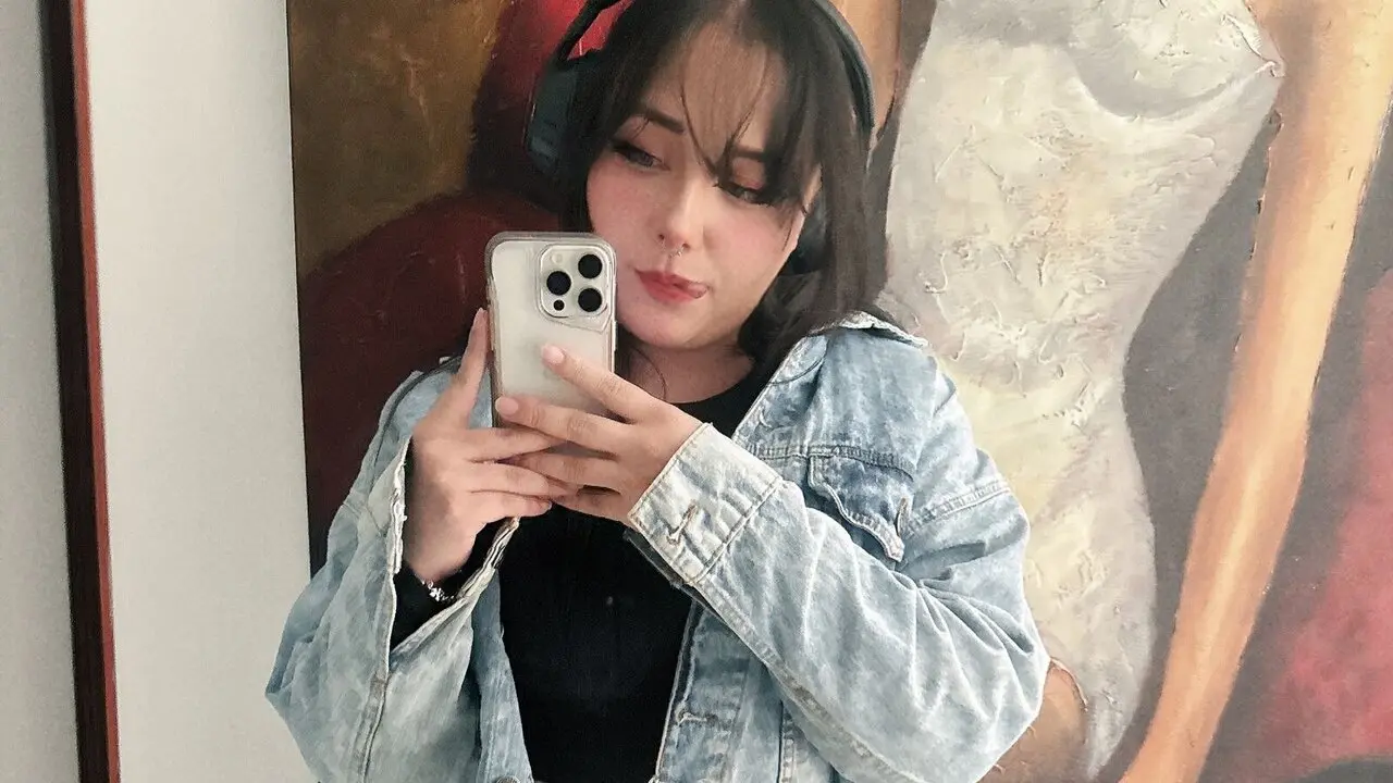 Discover SamanthaLindeman VIP show