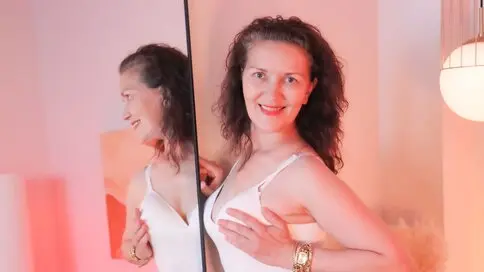 Discover IreneColin VIP show